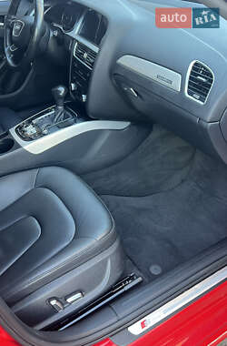Седан Audi A4 2015 в 