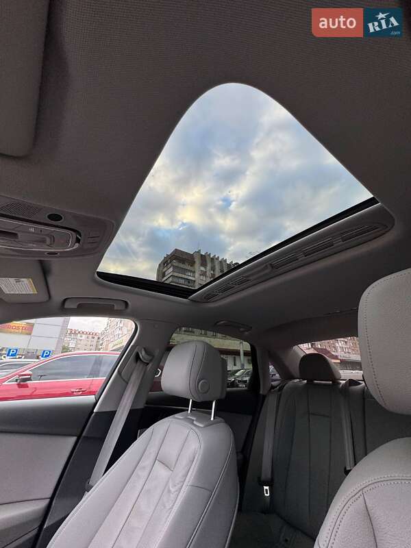 Седан Audi A4 2016 в Шептицькому