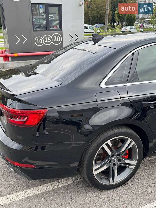 Седан Audi A4 2016 в Шептицькому