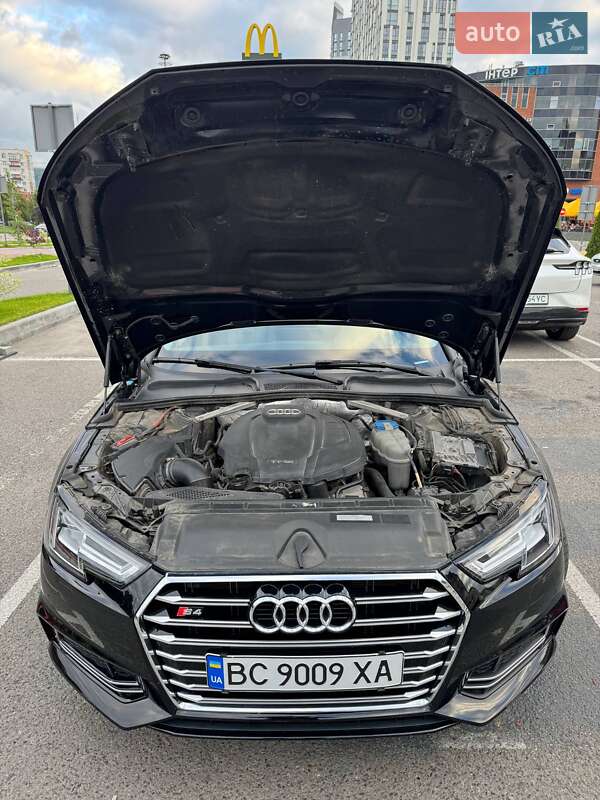 Седан Audi A4 2016 в Шептицькому