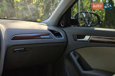 Седан Audi A4 2011 в 