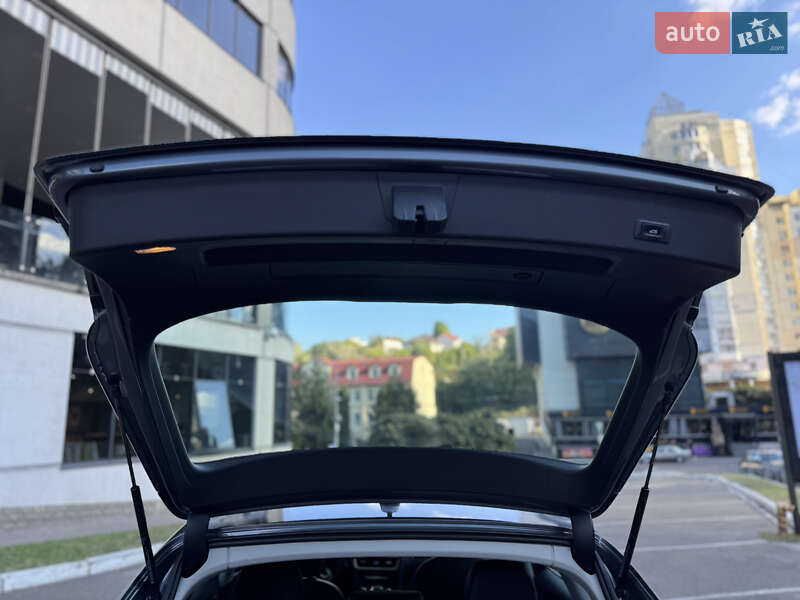 Универсал Audi A4 2013 в Киеве