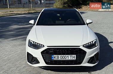 Седан Audi A4 2019 в 