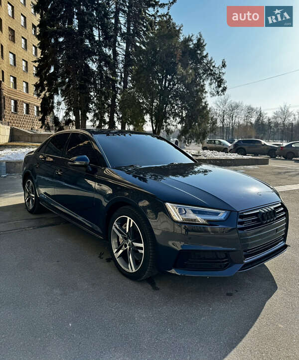 Седан Audi A4 2017 в Днепре