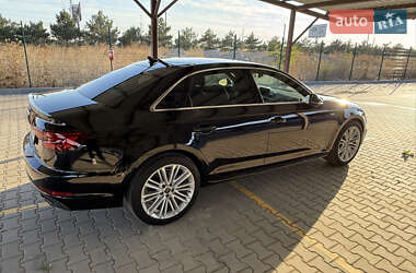 Седан Audi A4 2018 в 