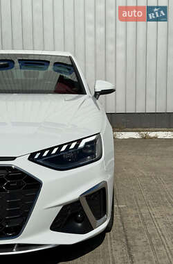 Седан Audi A4 2020 в 