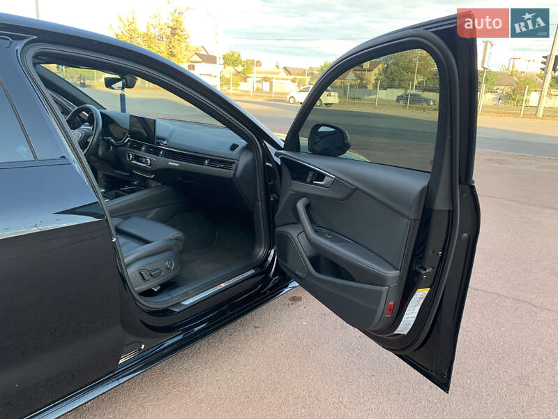 Седан Audi A4 2023 в Харькове