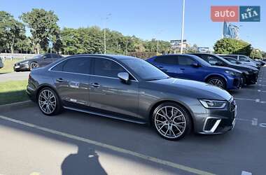 Седан Audi A4 2023 в Києві
