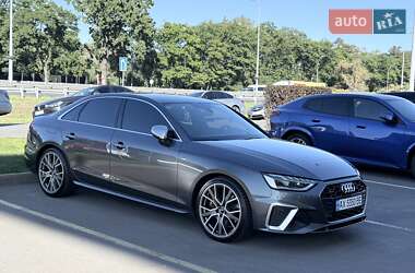 Седан Audi A4 2023 в Києві