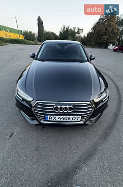 Седан Audi A4 2016 в Харькове