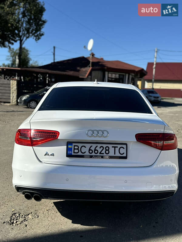 Седан Audi A4 2015 в Львове