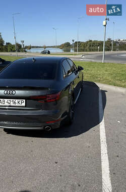 Седан Audi A4 2018 в 