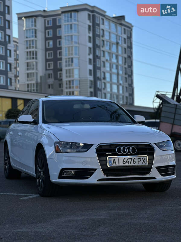 Седан Audi A4 2012 в Киеве
