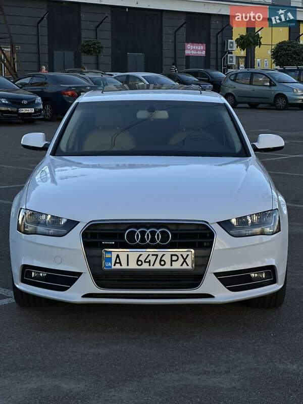 Седан Audi A4 2012 в Киеве