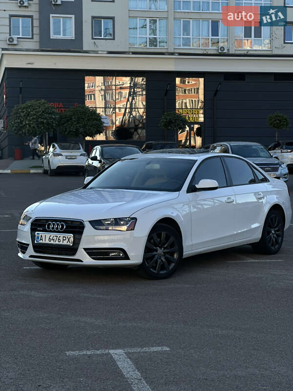 Седан Audi A4 2012 в Киеве