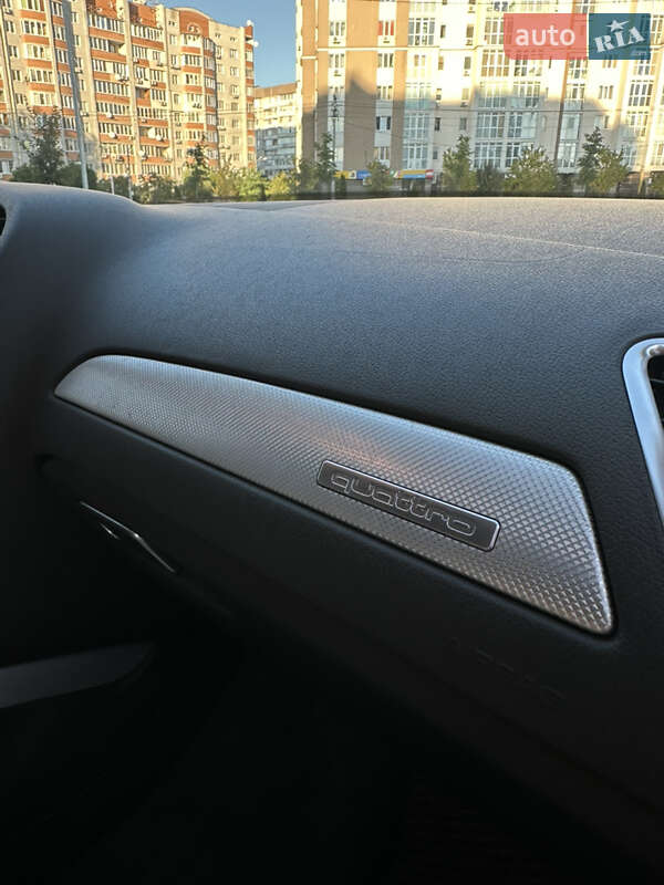 Седан Audi A4 2012 в Киеве