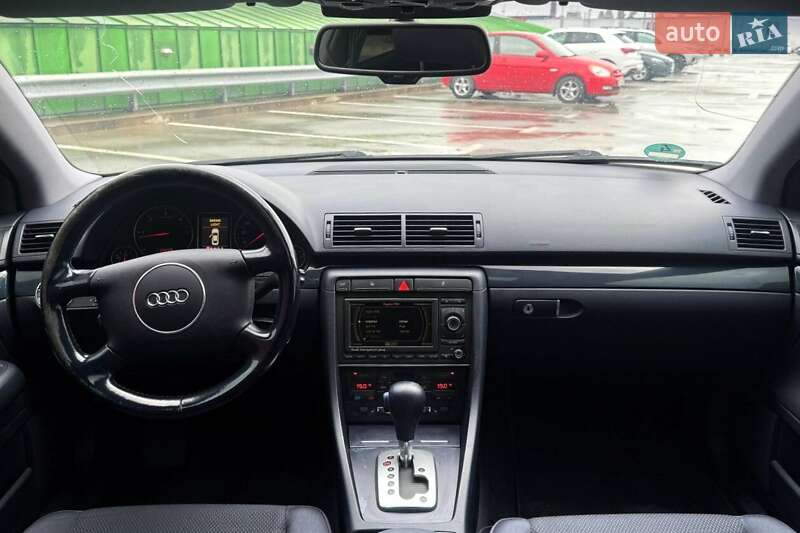 Седан Audi A4 2004 в Киеве
