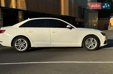 Седан Audi A4 2016 в 
