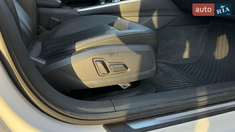 Седан Audi A4 2016 в Одессе