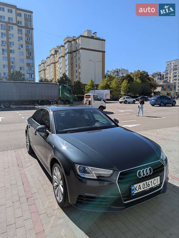 Седан Audi A4 2017 �� Києві
