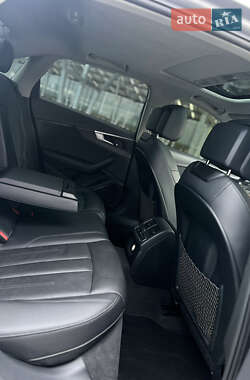 Седан Audi A4 2017 в 