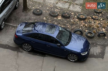 Седан Audi A4 2021 в 