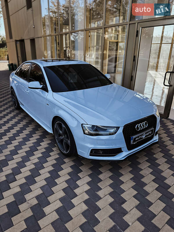Седан Audi A4 2014 в Николаеве