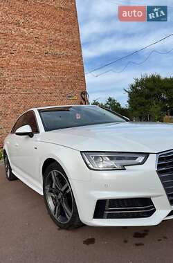 Седан Audi A4 2018 в 