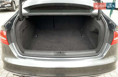 Седан Audi A4 2015 в 