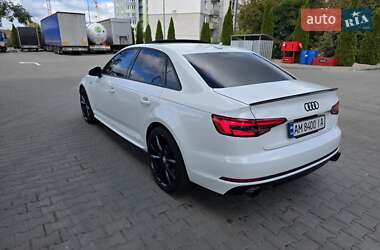 Седан Audi A4 2016 в 