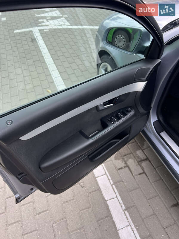 Седан Audi A4 2005 в Луцке