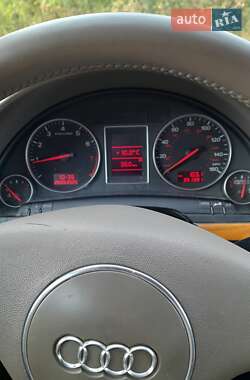 Седан Audi A4 2003 в 