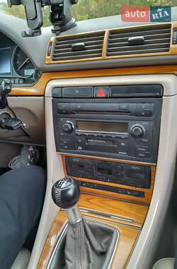 Седан Audi A4 2003 в 