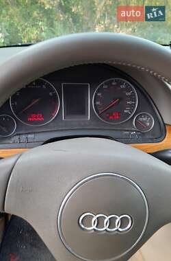 Седан Audi A4 2003 в 
