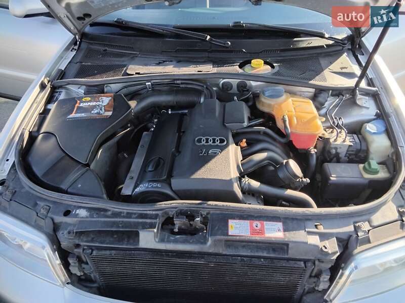 Седан Audi A4 2000 в Камне-Каширском