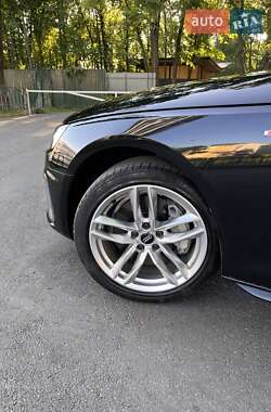 Седан Audi A4 2020 в 