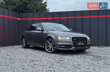 Седан Audi A4 2015 в Луцке