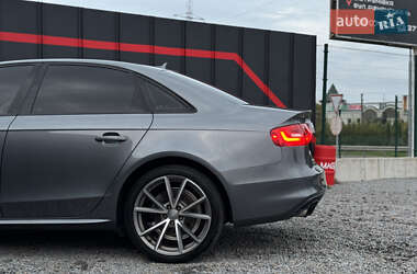 Седан Audi A4 2015 в 