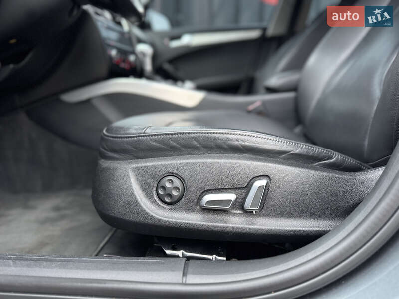 Седан Audi A4 2015 в Луцке