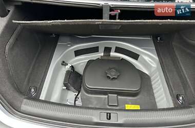 Седан Audi A4 2014 в 