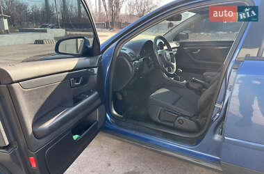 Седан Audi A4 2001 в 