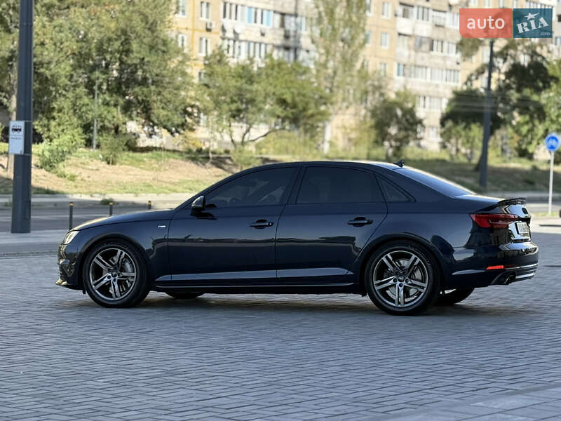 Седан Audi A4 2016 в Днепре