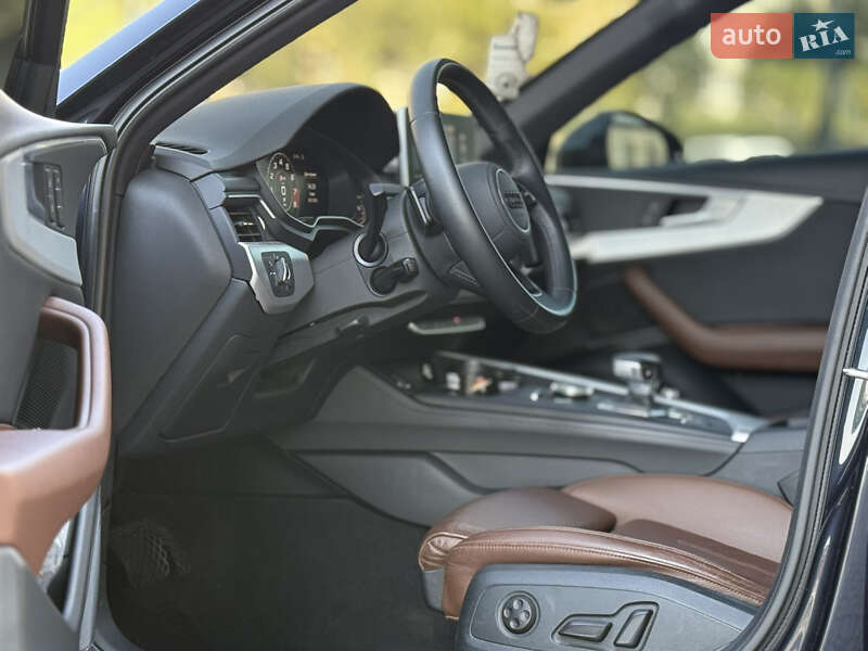Седан Audi A4 2016 в Днепре