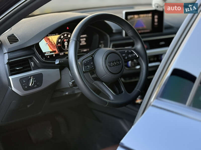 Седан Audi A4 2016 в Днепре