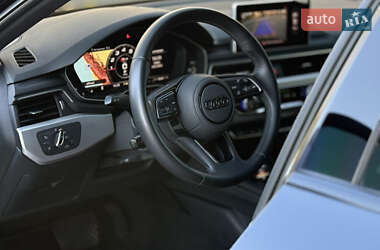 Седан Audi A4 2016 в 