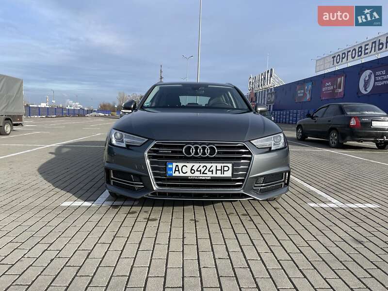 Универсал Audi A4 2019 в 