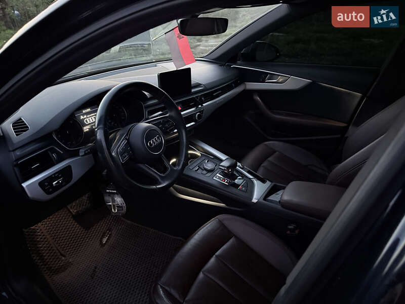 Седан Audi A4 2016 в Львове