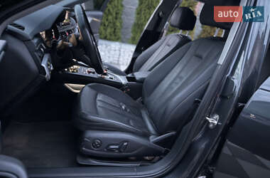 Седан Audi A4 2017 в 