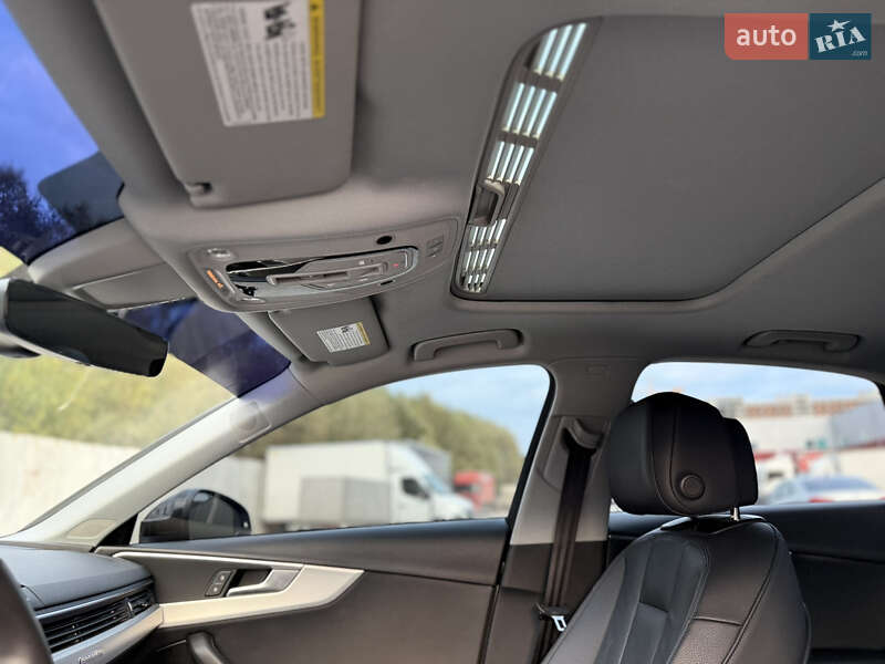 Седан Audi A4 2018 в Львове