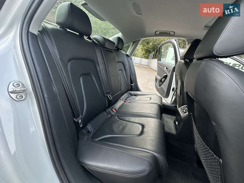 Седан Audi A4 2014 в Одесі